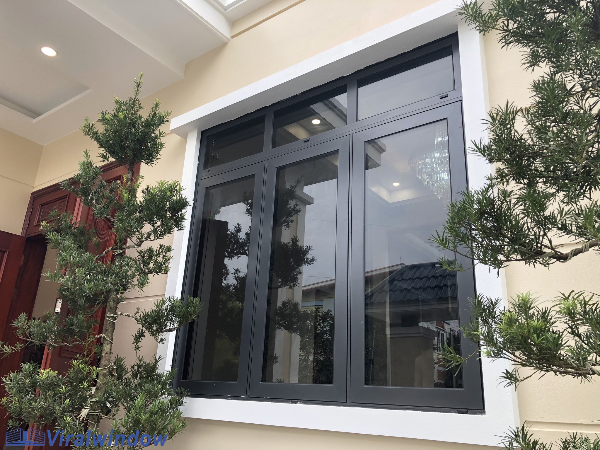 Cửa đi mở quay và cửa sổ quay, hất - VRE65