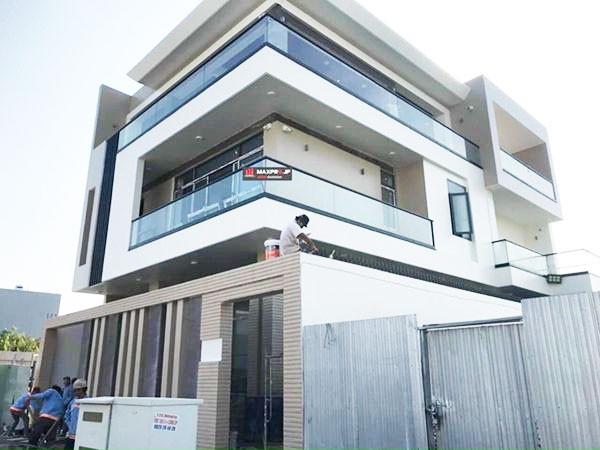 Lan can kính không trụ nhôm Maxpro