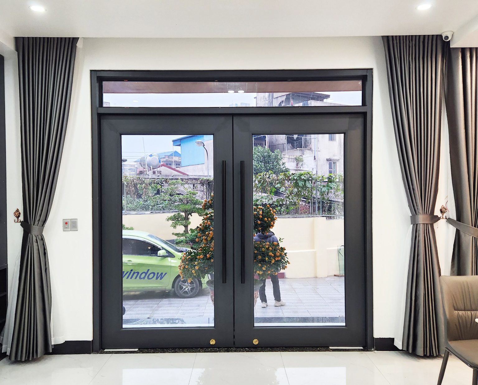 Cửa đi hệ thủy lực - VR180